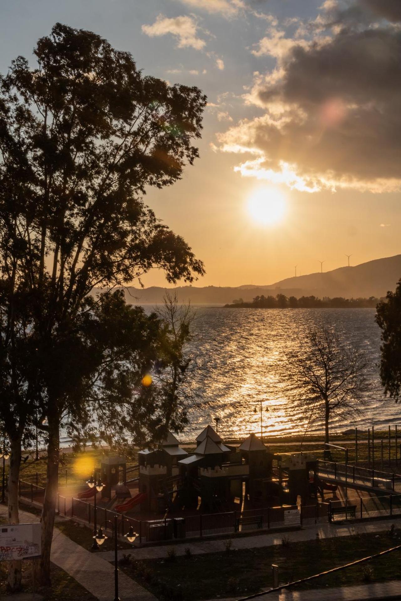 Vicky'S View House Apartment Nafpaktos Bagian luar foto